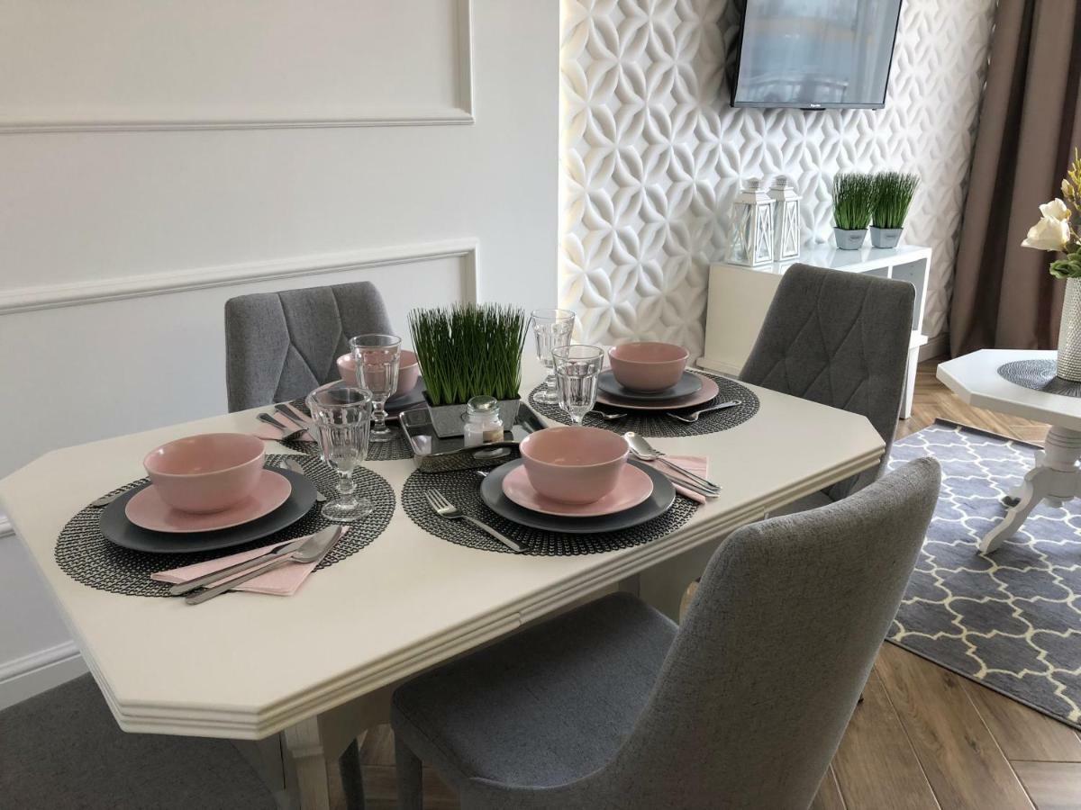 Family & Business Elegant Apartments Ul Warszawska - 2 Bedroom, Balcony, Parking Kielce Eksteriør bilde