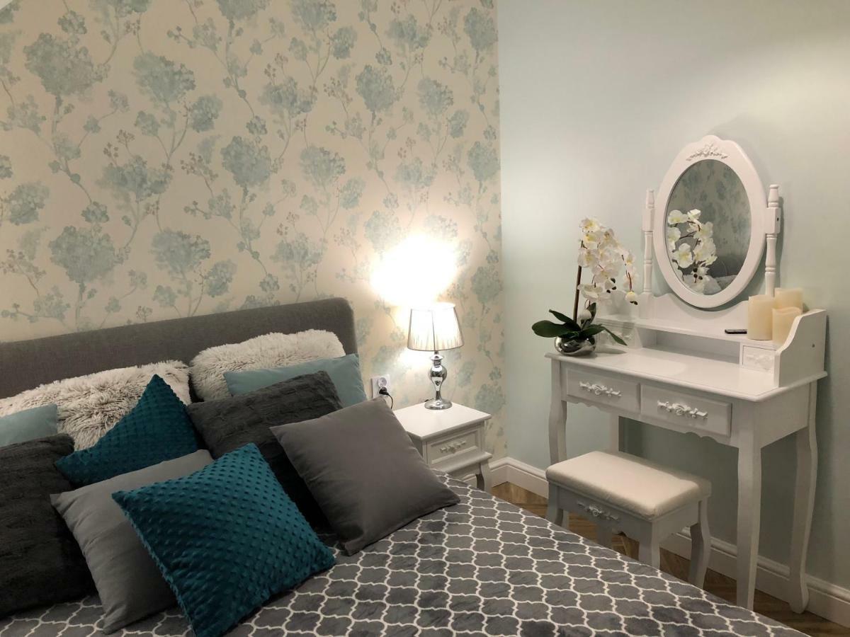 Family & Business Elegant Apartments Ul Warszawska - 2 Bedroom, Balcony, Parking Kielce Eksteriør bilde