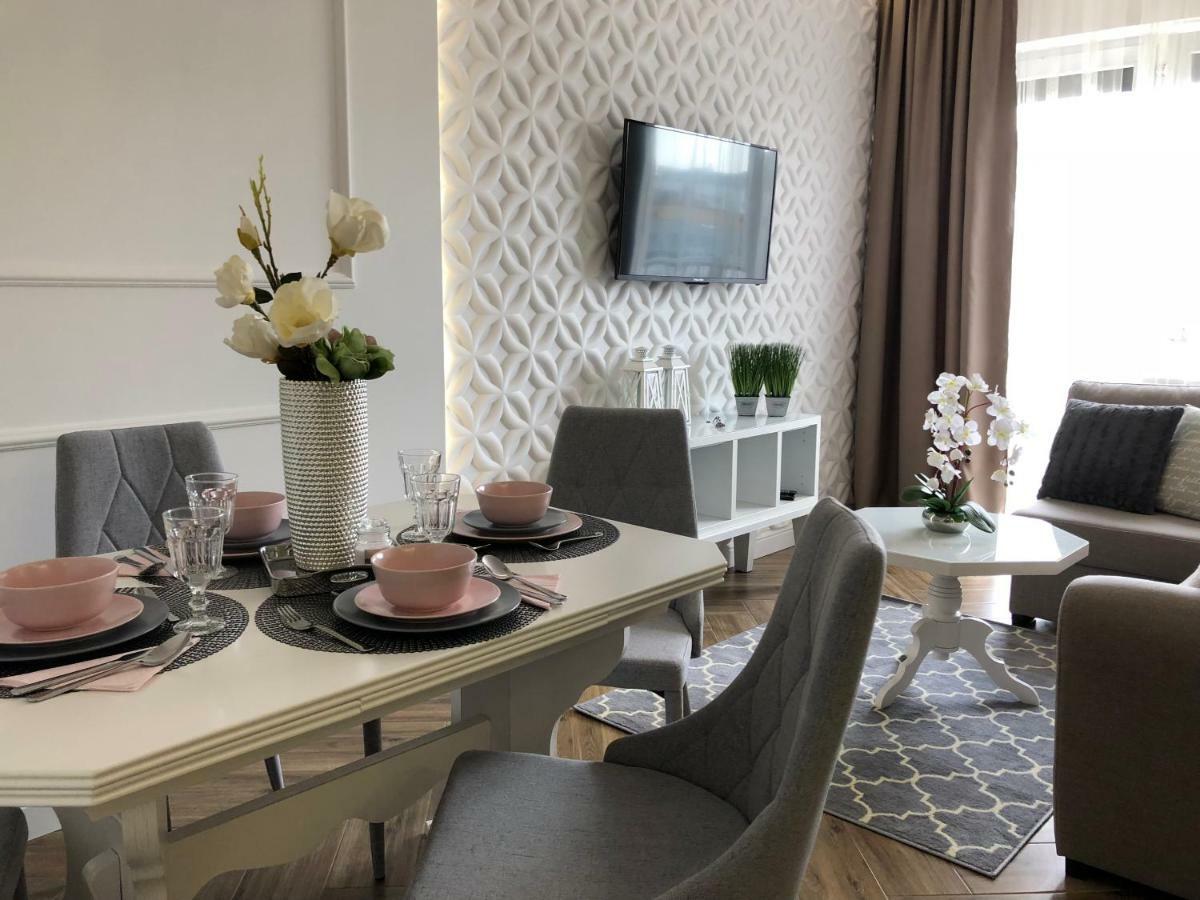 Family & Business Elegant Apartments Ul Warszawska - 2 Bedroom, Balcony, Parking Kielce Eksteriør bilde