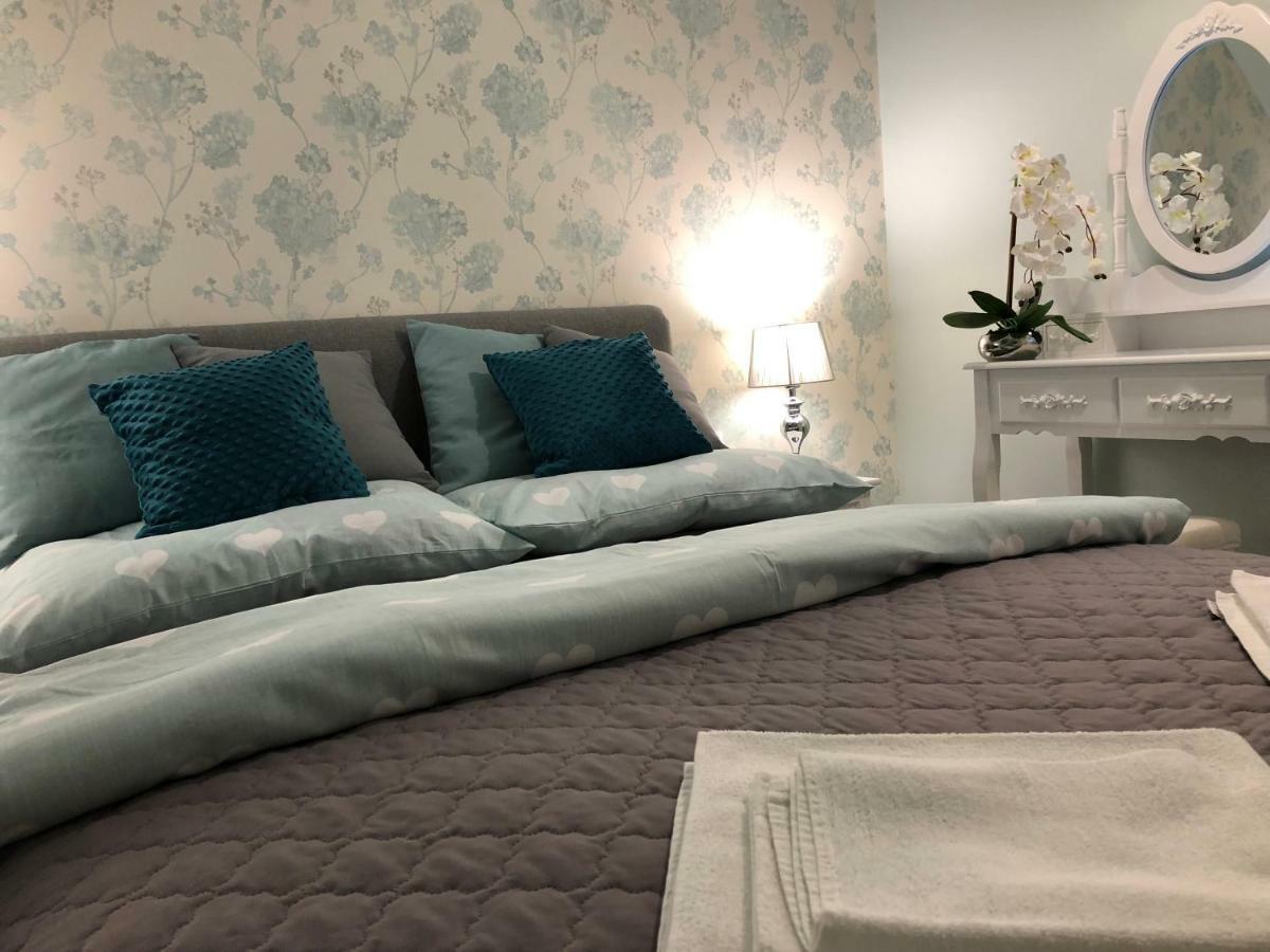 Family & Business Elegant Apartments Ul Warszawska - 2 Bedroom, Balcony, Parking Kielce Eksteriør bilde